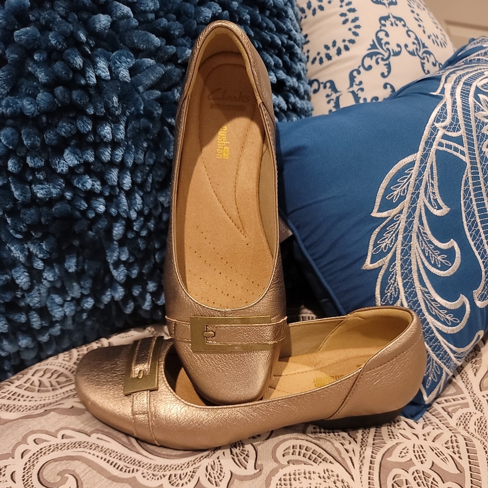 CLARK'S BLANCHE WEST GOLD FLATS